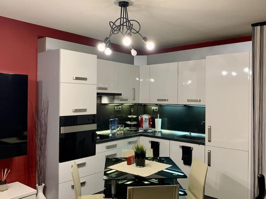 Lovely Sofia Apartment Katerina With Free Parking Exterior photo